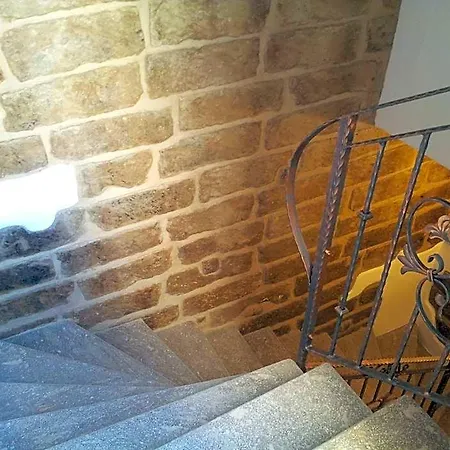 Colti Di Rosa B&B